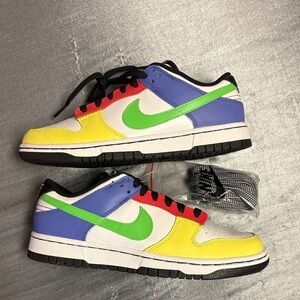Nike dunk low women’s new with box size 7.5W!